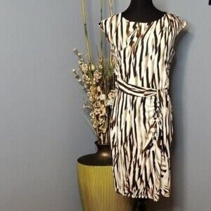 Milano Sleeveless Dress Size Medium NWT